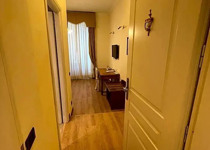 Гостевой дом Le Petit Real 4*